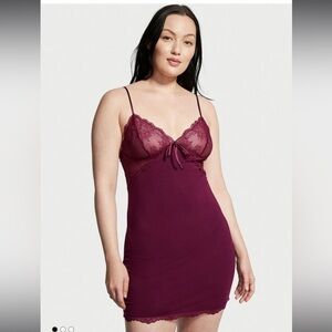 VS modal and lace slip